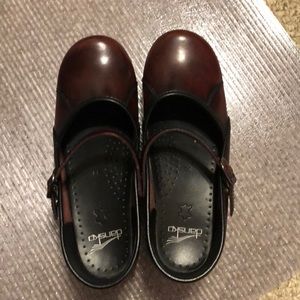 EUC Dansko Mary Jane style shoes- size 38
